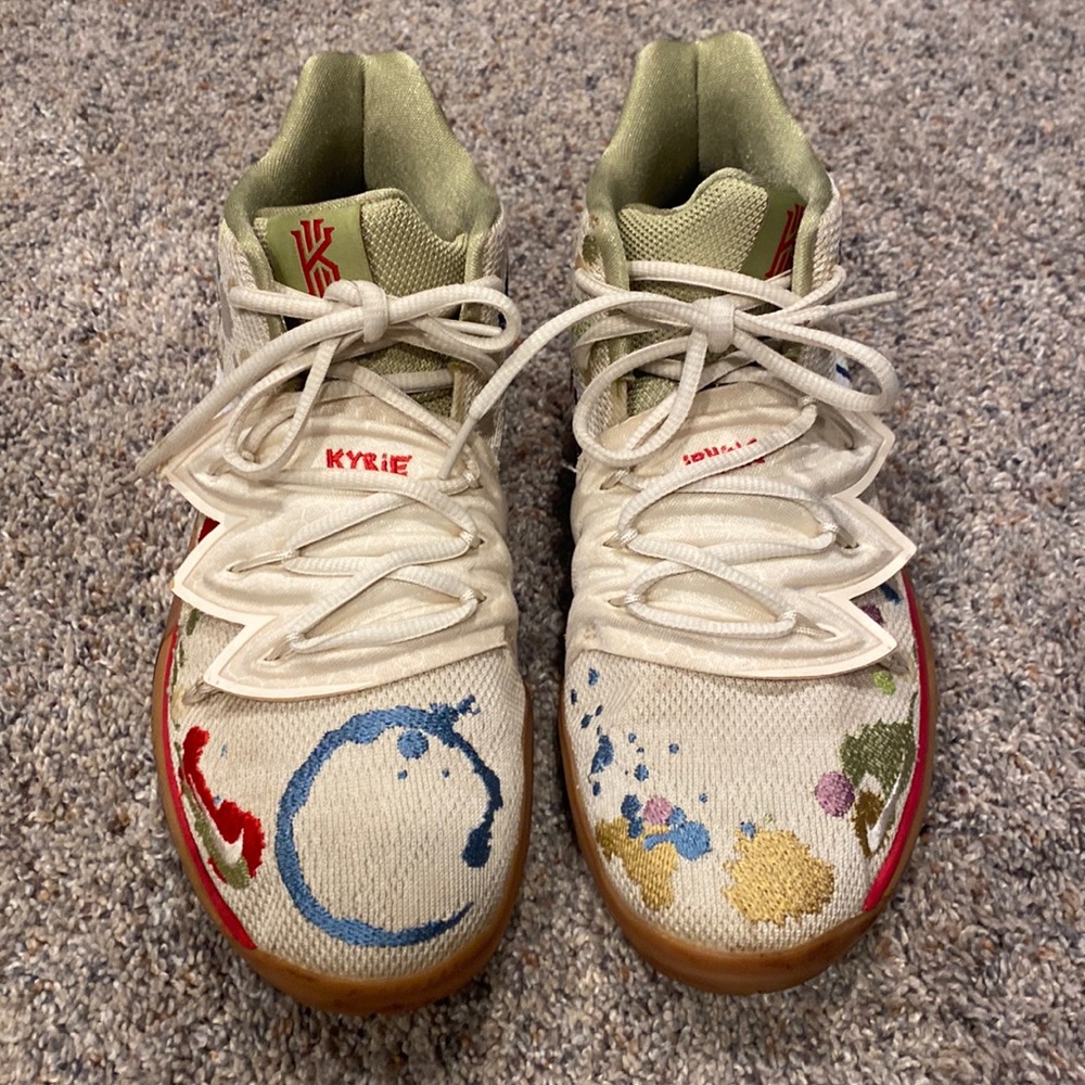 Nike Kyrie 5 Bandulu Youth 6.5 basketball sneakers